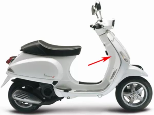 Inner legshield cover -PIAGGIO- Vespa S 50-150 - White Montebianco (544)
