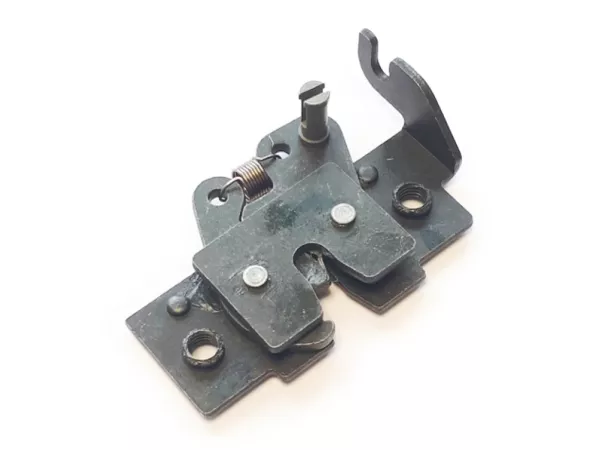 Cierre de la banqueta -PIAGGIO- Vespa GT 250 (ZAPM45102), Vespa GT L 125 (ZAPM31100, ZAPM31101), Vespa GT L 200 (ZAPM31200), Vespa GTS 125 (ZAPM31300, ZAPMA3100, ZAPMA3200, ZAPMA3700), Vespa GTS 150 (ZAPMA3200, ZAPMA3100), Vespa GTS 250 (ZAPM45100, ZAPM45