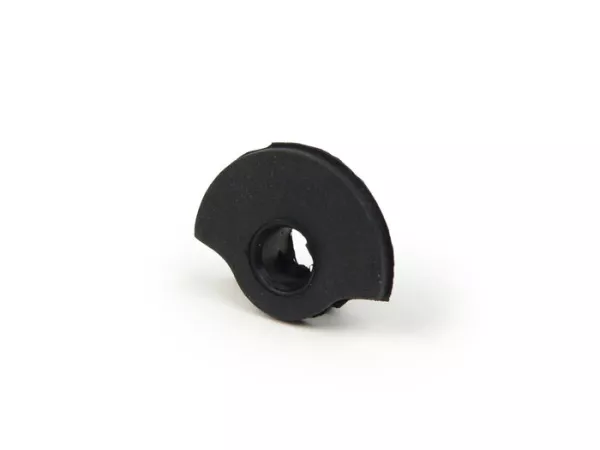 Bushing karet -Mesin PIAGGIO Leader / Quasar 4-T 125-300 ccm- (digunakan sebagai dudukan untuk mur kopling penutup / cover)