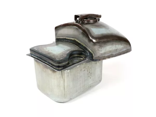 Tank -PREMIUM, geolied plaatstaal, Sei Giorni- Vespa V30-V33, Hoffmann (-1951)