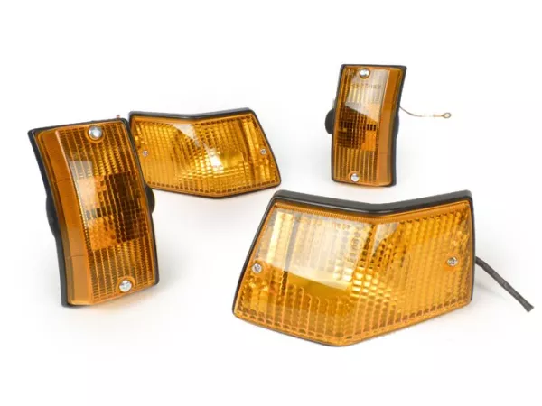 Juego de intermitentes -SIEM- Vespa PX80, PX125, PX150, PX200, T5 125cc - Carcasa negra - Lentes naranjas