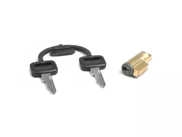 Stuurslot -OEM KWALITEIT 31x6mm- Vespa Rally180 (VSD1T), Rally200 (VSE1T), Sprint (VLB1T, tot nr. 077174), GL (VLA1T), GS160 (VSB1T, vanaf nr. 55507), SS180 (VSC1T),V50 N (V5A1T, tot nr. 236000), V90 (V9A1T), 50 SS/Super Sprint (V5SS1T), 90 SS/Super Sprin