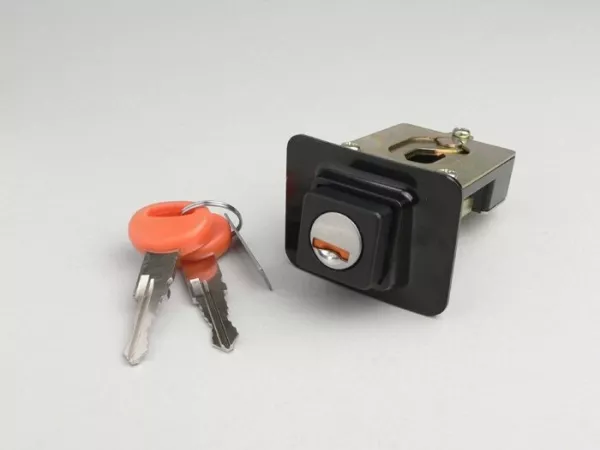 Zitbankvergrendeling -OEM KWALITEIT- Vespa PX Lusso, T5 125cc - Zwart