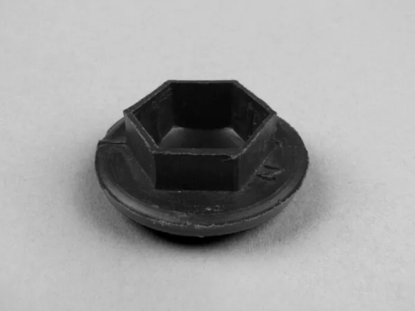 Flywheel nut cover -PIAGGIO- Vespa PX, T5 125cc, Cosa
