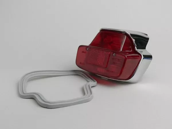 Taillight -BOSATTA Vespa vintage- plastic large - Vespa 125 VNB (VNB6T), GL (VLA1T), Sprint (VLB1T till no. 025478), SS180 (VSC1T till no. 0018000) - Chrome / red