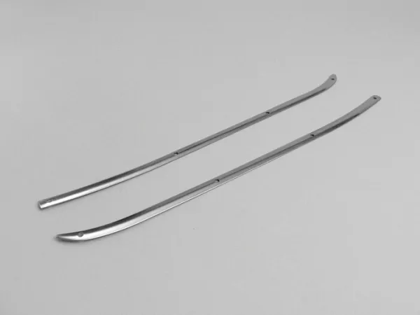 Pemasangan alas lantai step-through -KUALITAS OEM- Vespa Rally180 (VSD1T), Rally200 (VSE1T), Sprint150 (VLB1T), TS125 (VNL3T), GT125 (VNL2T), GTR125 (VNL2T), SS180 (VSC1T), GS160/GS4 (VSB1T), Super, VNA, VNB, VBA, VBB