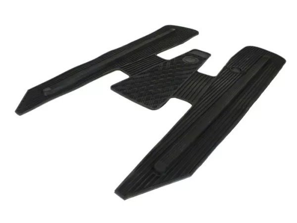 Floor mat -NISA without footboard stripes on frame tunnel - Vespa V50, PV125, ET3 - black