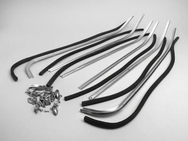 Set strip tapak -KUALITAS OEM- Vespa 150 (VBA1T (-1959), VBB1T 104210-), Vespa 125 (hanya model VNL1T untuk Swiss) - lebar strip = 18mm