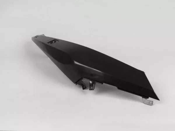 Side cover rear upper right hand side -GILERA- Runner (since 2006) (ZAPC461, ZAPC462, ZAPM461, ZAPM462, ZAPM463, ZAPM464)