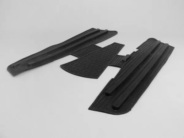 Alfombrilla - CALIDAD OEM - Vespa Rally180 (VSD1T), Rally200 (VSE1T), Sprint150 (VLB1T), TS125 (VNL3T), GT125 (VNL2T), GTR125 (VNL2T), SS180 (VSC1T), GS160 / GS4 (VSB1T), Super, VNA, VNB, VBA, VBB - Negro